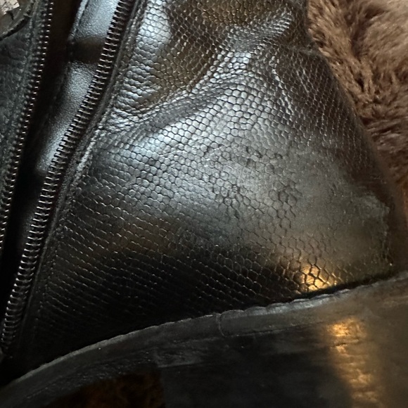 Miz Mooz  Buckle Ankle Boots Black. Not sure of style. Gently worn see pic - Picture 3 of 11